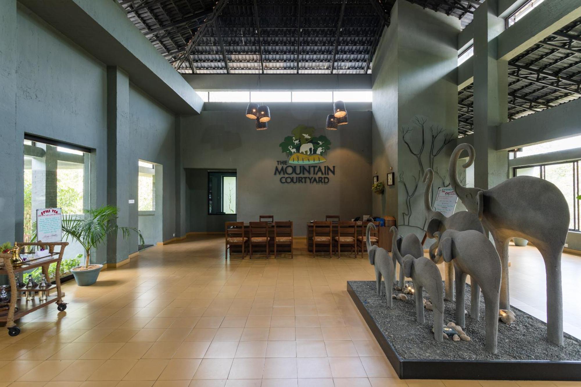 The Mountain Courtyard Thekkady Otel Dış mekan fotoğraf